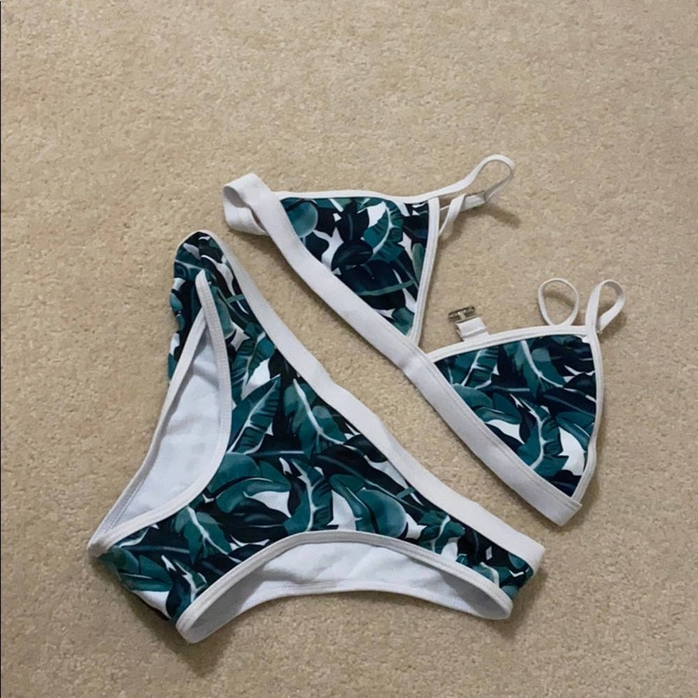 Tropical leaves bikini set
